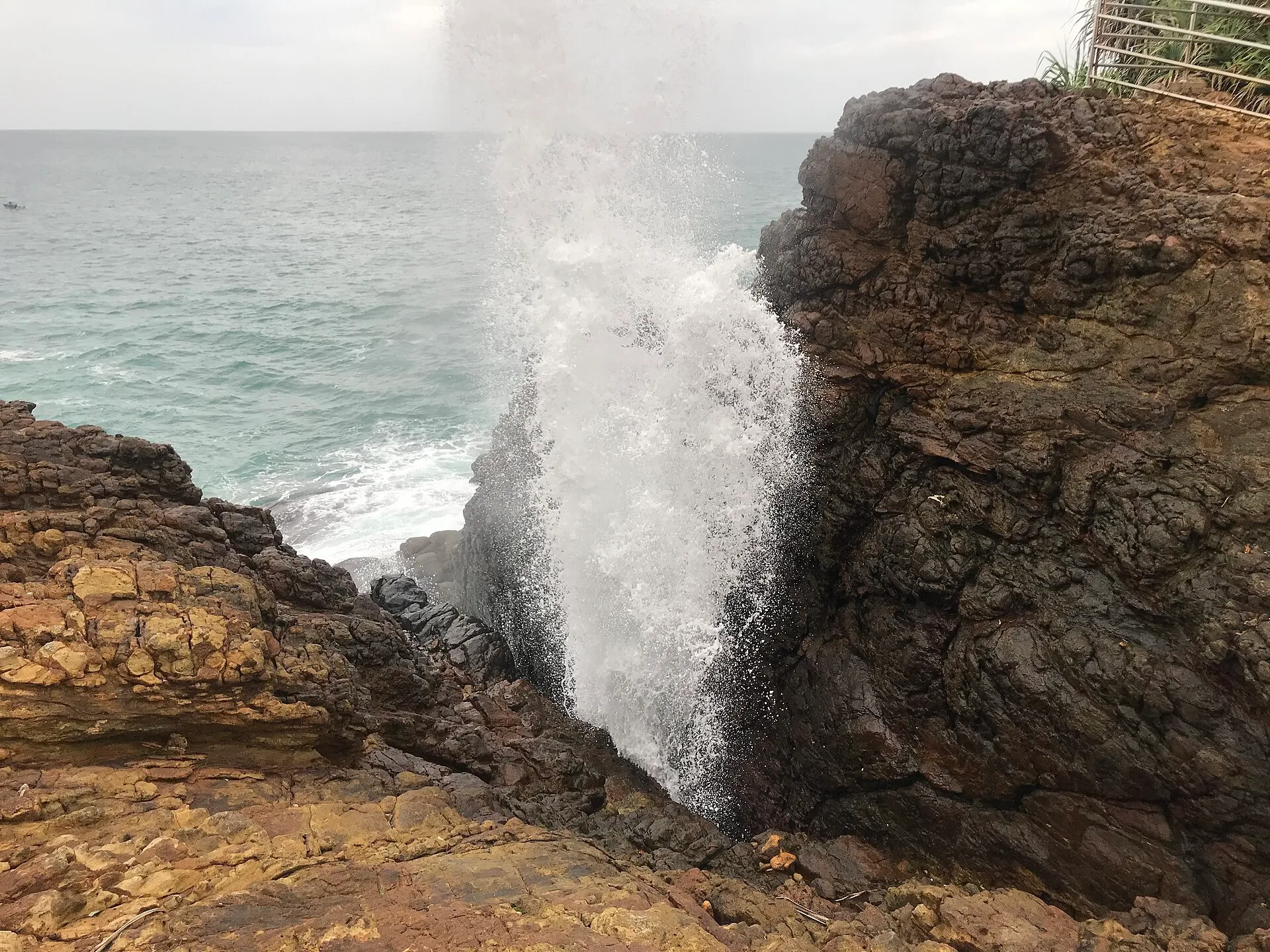 Sea spray shooting up between the rocks at Hummanaya blowhole